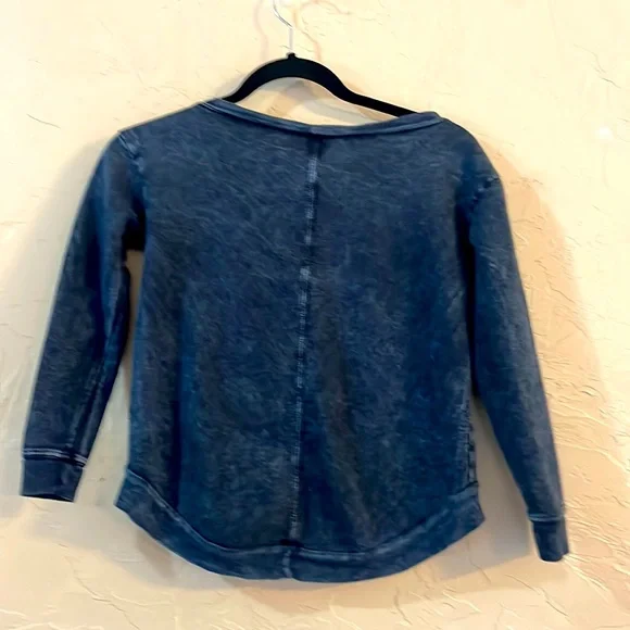 4/$20 LIFE CLOTHING CO. | Top - Picture 4 of 4